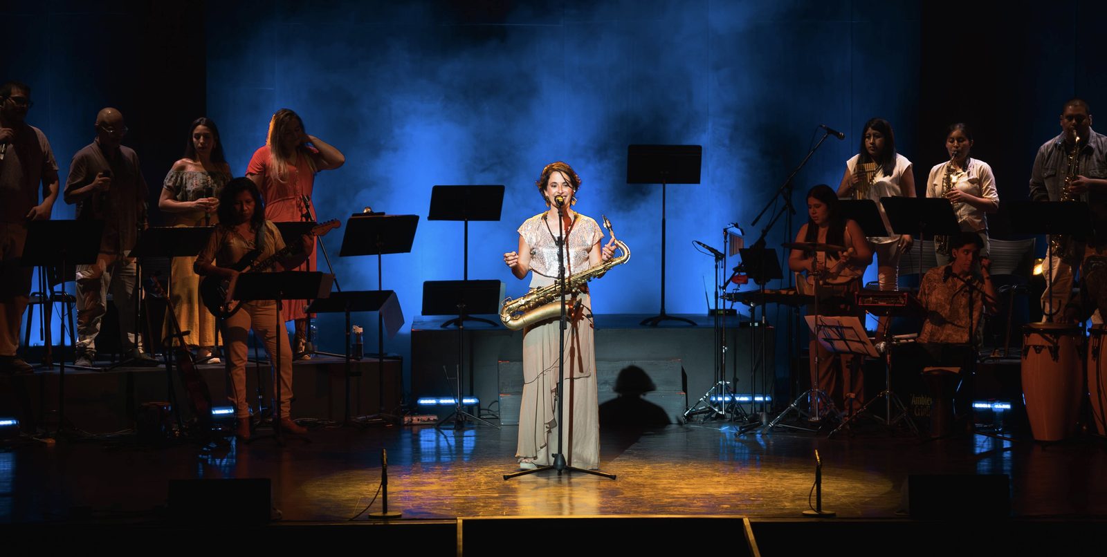 Carolina Araoz performing with orchestra